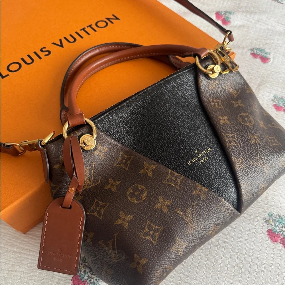 Authentic Louis Vuitton Bag V BB Tote - Picture 2 of 4